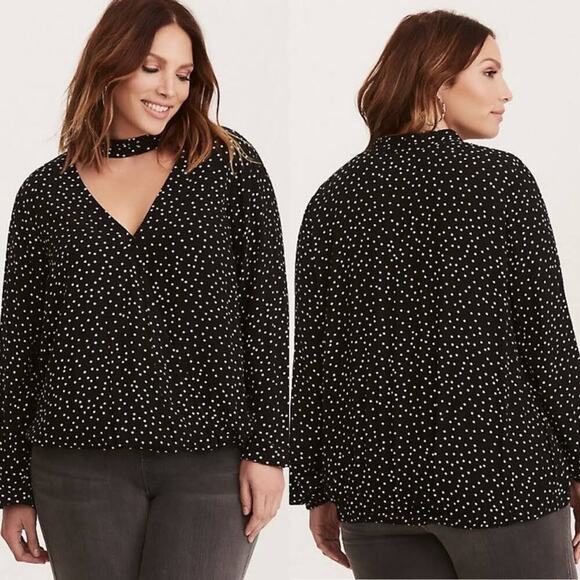 Torrid Black White Polka Dot Chiffon Mock Neck V-Neckline Surplice Blouse - Picture 4 of 7